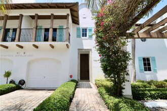 7961 SW 110th Ter in Miami, FL - Building Photo - Building Photo