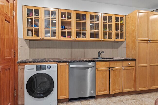 1603 77th St in North Bergen, NJ - Building Photo - Building Photo