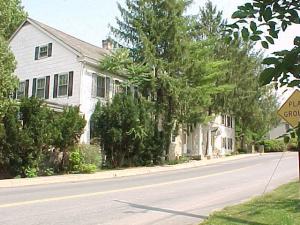 389 N Barbara St in Mount Joy, PA - Building Photo