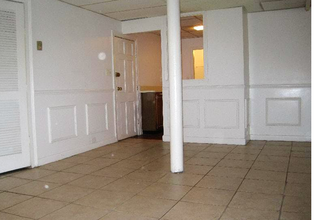 11 Myrtle St, Unit B in Boston, MA - Foto de edificio - Building Photo