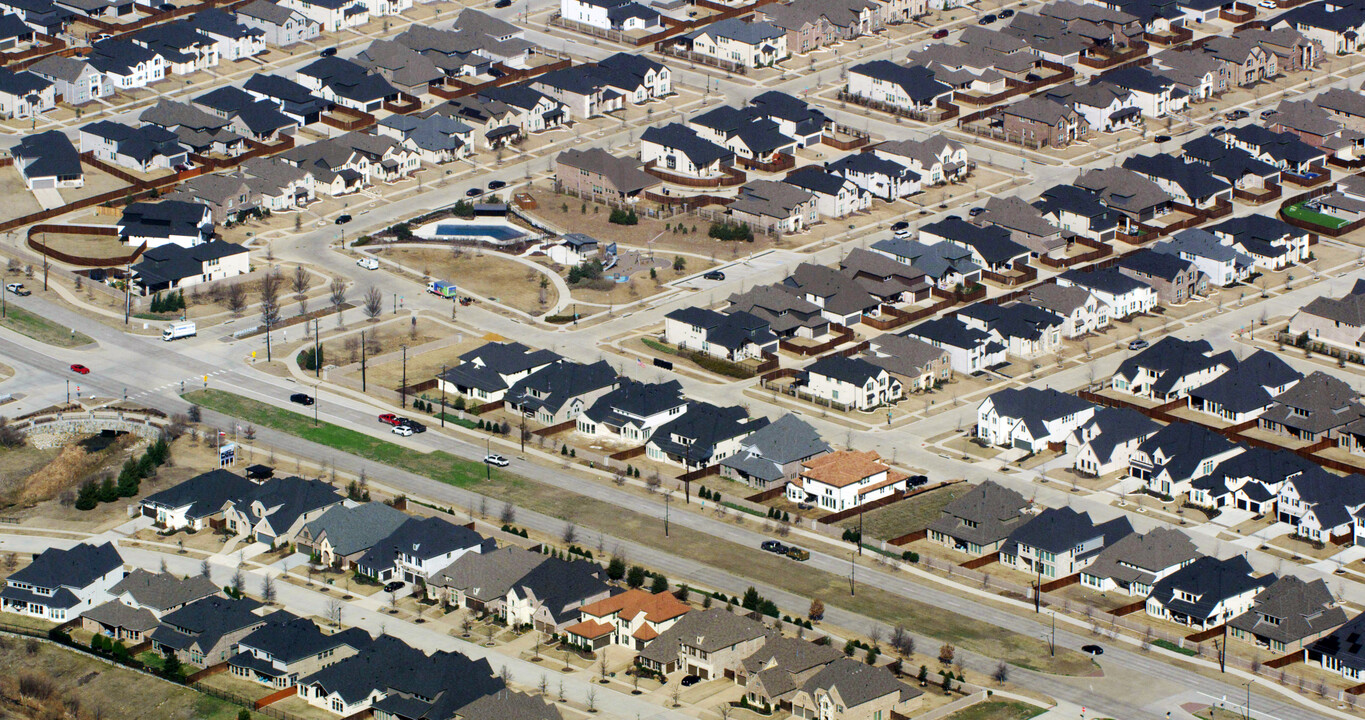 Coventry Homes in Frisco, TX - Building Photo