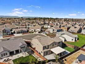 1245 Pacific Pl in Dixon, CA - Building Photo