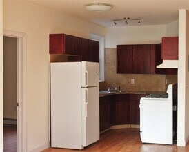 325 Baldwin Ave-Unit -6 in Jersey City, NJ - Foto de edificio - Building Photo