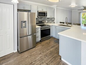 75-6081 Alii Dr, Unit #DD102 in Kailua Kona, HI - Building Photo - Building Photo