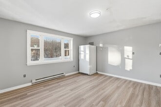 26 Old West Brookfield Rd in Warren, MA - Building Photo - Building Photo