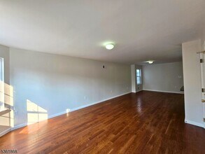 140 Orchard St in Elizabeth, NJ - Building Photo - Building Photo