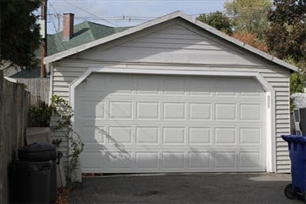 1561 Washington St in Newton, MA - Foto de edificio - Building Photo