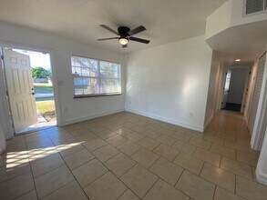 21995 Catherine Ave in Port Charlotte, FL - Building Photo - Building Photo