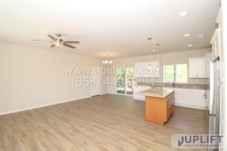 1102 Elm St in Ramona, CA - Building Photo - Building Photo