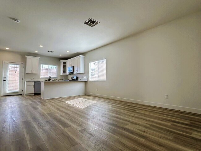 2112 Fred Brown Dr in Las Vegas, NV - Building Photo - Building Photo