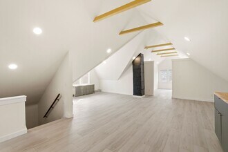 3372 N Downer Ave in Milwaukee, WI - Building Photo - Building Photo