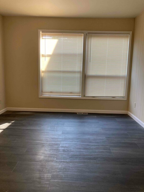 3729 Morgan Ford Rd-Unit -H in St. Louis, MO - Foto de edificio - Building Photo