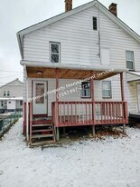 200 Jarvis St in Aliquippa, PA - Building Photo