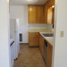 905 W 10th St, Unit 905 in The Dalles, OR - Building Photo - Building Photo