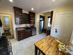 379 Highland Ave, Unit 2 in Somerville, MA - Foto de edificio - Building Photo
