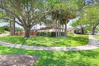 13919 Wellesford Way in Tampa, FL - Building Photo - Building Photo