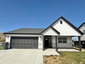 884 W Factory St in Garland, UT - Building Photo