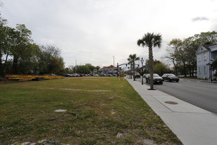 Poinsette in Charleston, SC - Building Photo