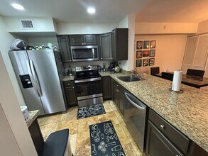 2741 S Oakland Forest Dr in Oakland Park, FL - Building Photo - Building Photo