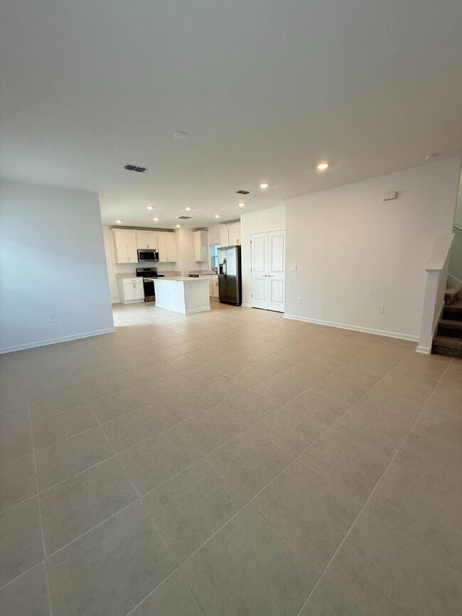 6080 Zen Wy in Oakland, FL - Building Photo - Building Photo