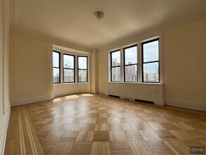 220 W 98th St in New York, NY - Building Photo - Building Photo
