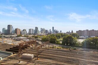 700 Grove St in Jersey City, NJ - Foto de edificio - Building Photo