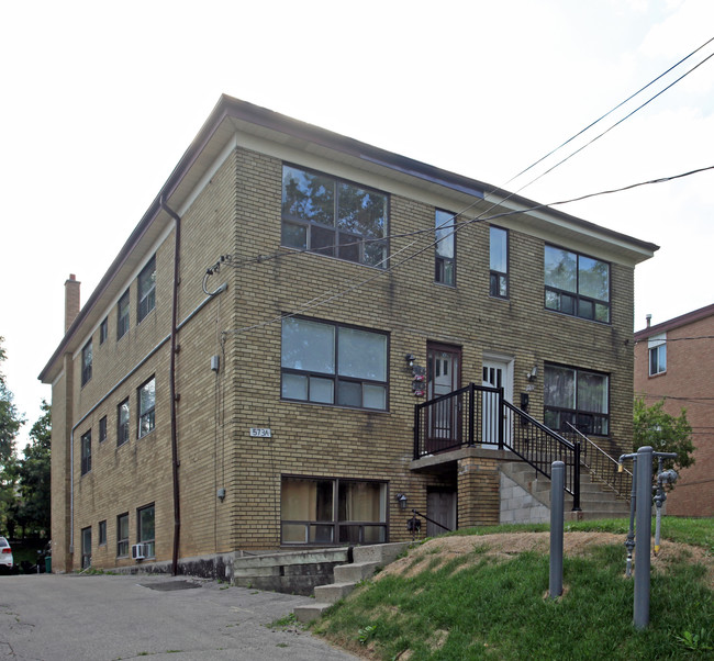 573 Birchmount Rd in Toronto, ON - Building Photo - Primary Photo