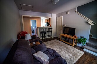 35 Ennis Dr in Wheeling, WV - Building Photo - Building Photo