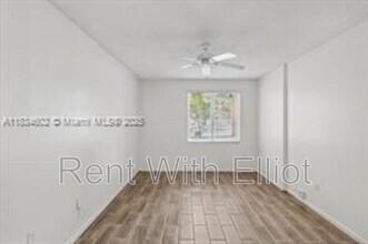 6952-695239 SW 39th St in Davie, FL - Foto de edificio - Building Photo