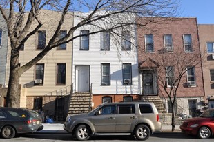 200 Eldert St in Brooklyn, NY - Building Photo