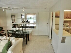 18 Hamilton Rd in Arlington, MA - Building Photo - Building Photo