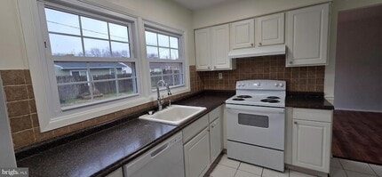 10 Gardenbrook Ln in Willingboro, NJ - Building Photo - Building Photo