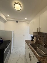 1542 Jefferson Ave in Miami Beach, FL - Building Photo - Building Photo