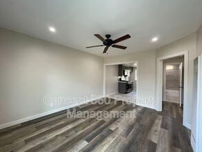 7370 Neo St in Downey, CA - Building Photo - Building Photo
