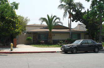 228 W Lemon Ave in Monrovia, CA - Building Photo - Building Photo