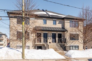 34A Du Pacifique Av in Laval, QC - Building Photo