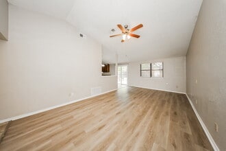 11612 Wallace Ave in Oklahoma City, OK - Building Photo - Building Photo