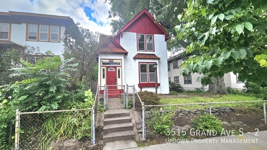 3515 Grand Ave S in Minneapolis, MN - Building Photo