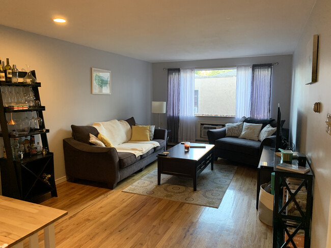 property at 925 E 8th Ave