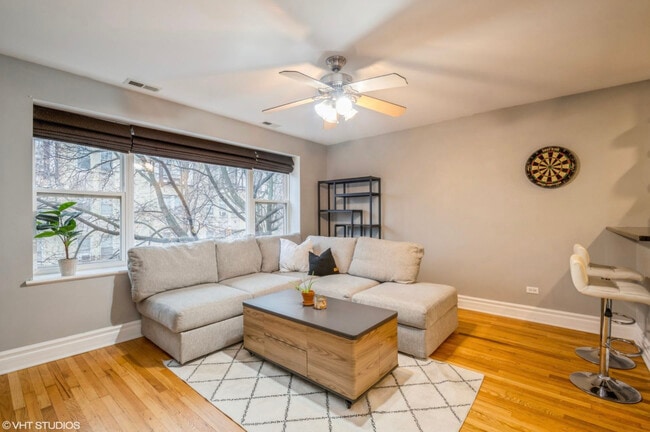 3407 W Hollywood Ave in Chicago, IL - Building Photo - Building Photo