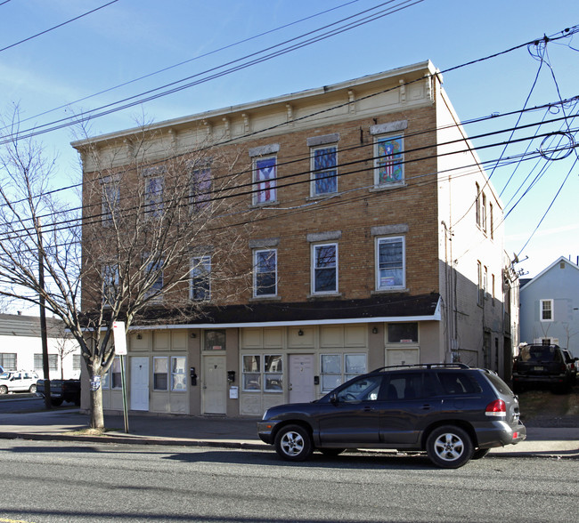 182 Remsen Ave in New Brunswick, NJ - Foto de edificio - Building Photo