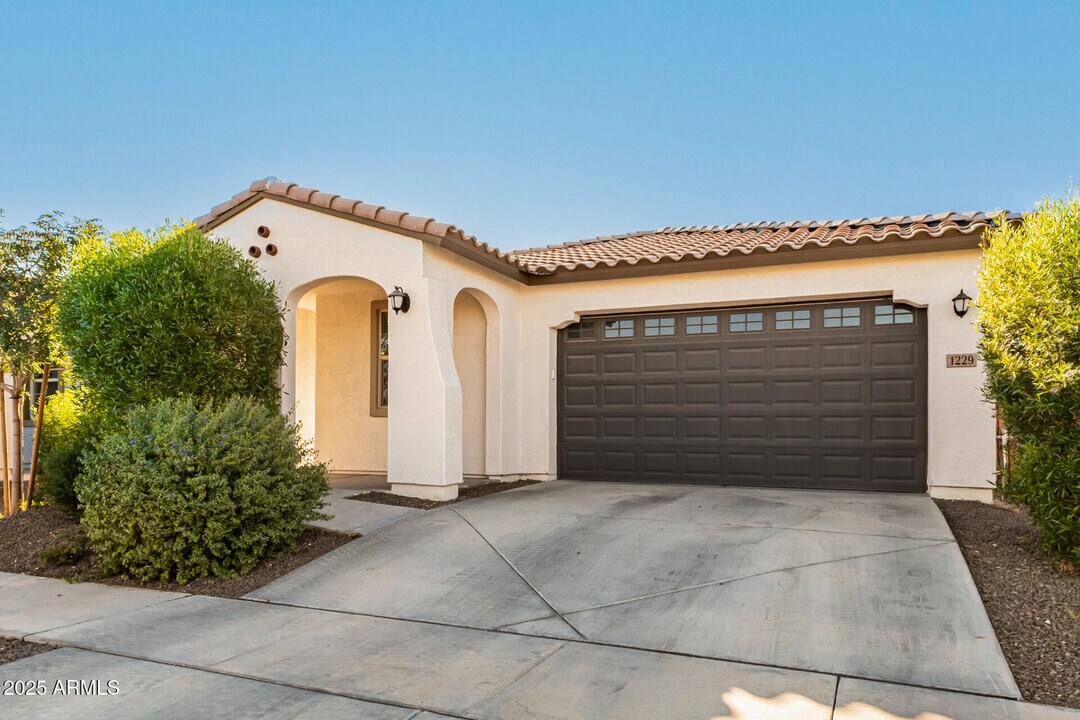 1229 E Maldonado Dr in Phoenix, AZ - Building Photo