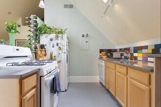 3 Hagar St, Unit 3 in Boston, MA - Foto de edificio - Building Photo