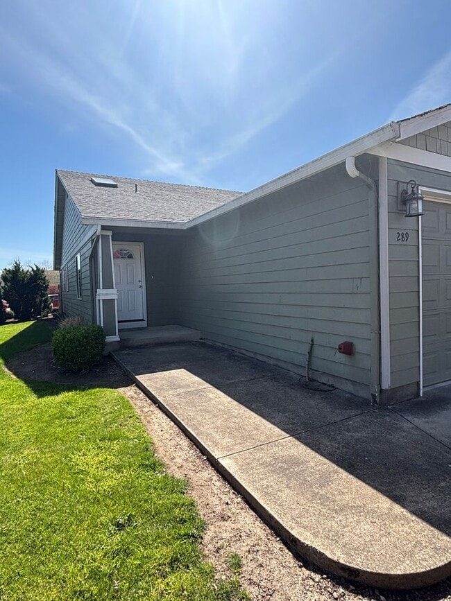 287 Gwinn Street E-Unit -289 in Monmouth, OR - Building Photo - Building Photo