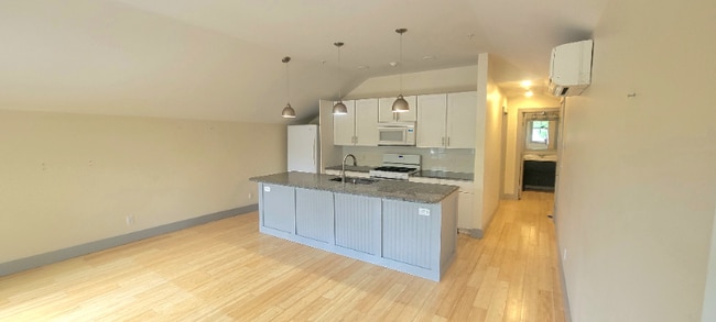 property at 115 W Market St