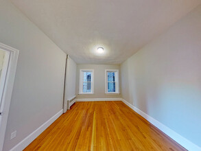 387 Commonwealth Ave, Unit 13 in Boston, MA - Building Photo - Building Photo