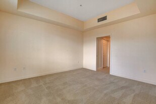 71 E Agate Ave in Las Vegas, NV - Building Photo