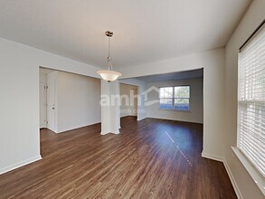 8017 Wesley Farm Dr in Raleigh, NC - Building Photo - Building Photo