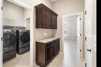 2528 Kinnersley Ln in College Station, TX - Building Photo - Building Photo