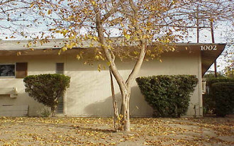 1002 Lombard Dr in Redlands, CA - Building Photo